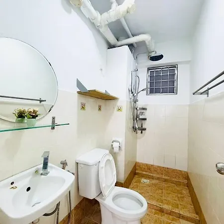8 Pax Homestay Near Axiata Arena & Pavilion 2 Kuala Lumpur Bagian luar foto