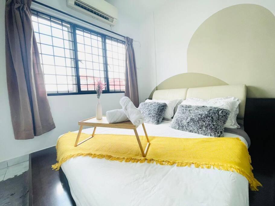 8 Pax Homestay Near Axiata Arena & Pavilion 2 Apartment Kuala Lumpur