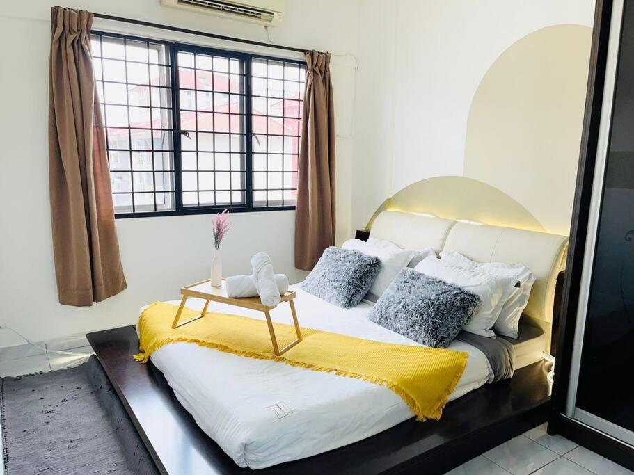Apartment 8 Pax Homestay Near Axiata Arena & Pavilion 2 Kuala Lumpur